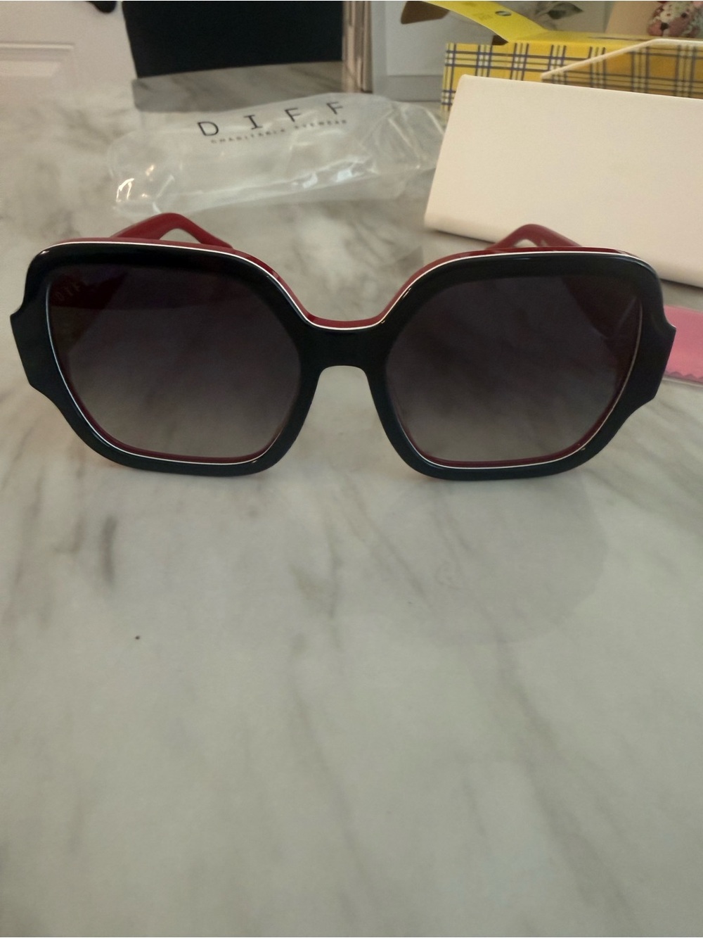 NWT Diff “Clueless” Dionne Cherry Red w/Grey Gradient Lenses Sunglasses